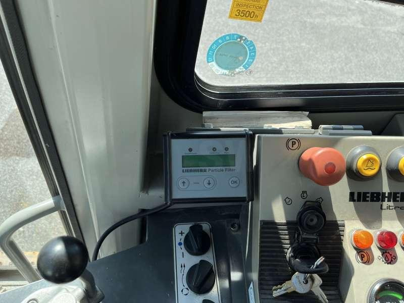 Carregadeira de esteiras Liebherr LR614: foto 38