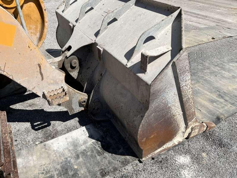 Carregadeira de esteiras Liebherr LR614: foto 15