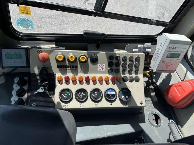 Carregadeira de esteiras Liebherr LR614: foto 37