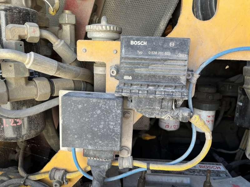 Carregadeira de esteiras Liebherr LR614: foto 29