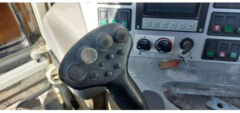 MENZI MUCK A91F MOBIL - Escavadora aranha: foto 5 MENZI MUCK A91F MOBIL - Escavadora aranha: foto 5