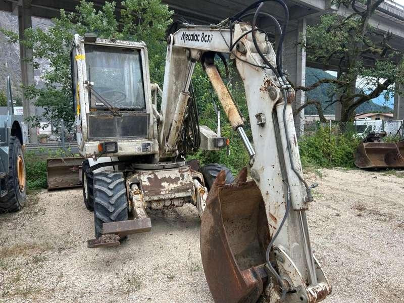 Escavadeira de rodas Mecalac 8CXI: foto 21 Escavadeira de rodas Mecalac 8CXI: foto 21