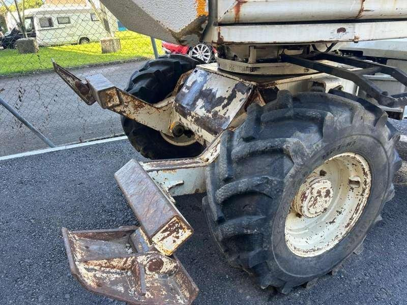 Escavadeira de rodas Mecalac 8CXI: foto 39 Escavadeira de rodas Mecalac 8CXI: foto 39