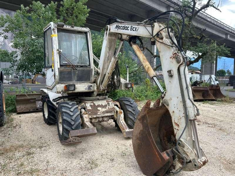 Escavadeira de rodas Mecalac 8CXI: foto 18 Escavadeira de rodas Mecalac 8CXI: foto 18