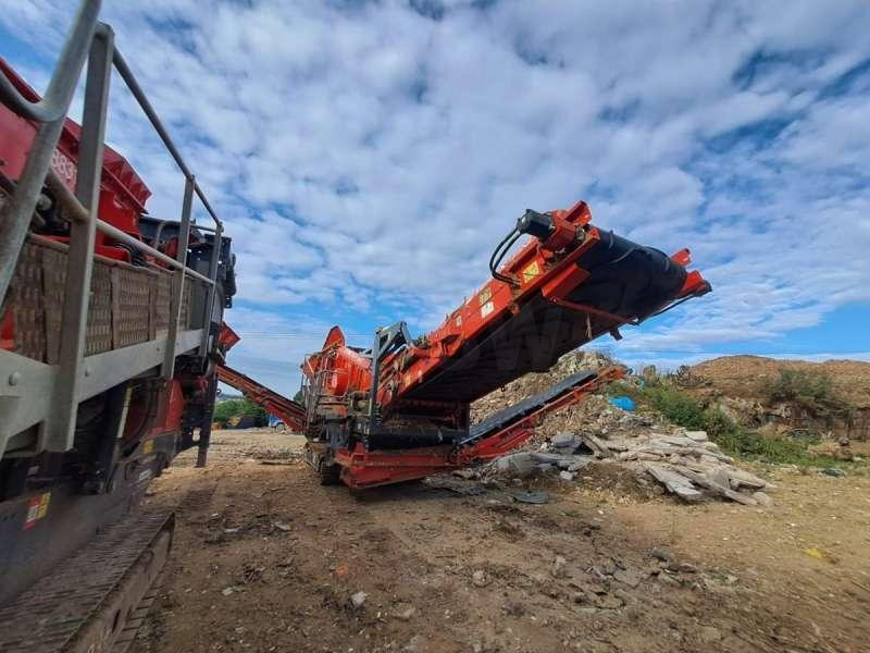 Terex FINLAY 873 - Peneira vibratória: foto 2 Terex FINLAY 873 - Peneira vibratória: foto 2