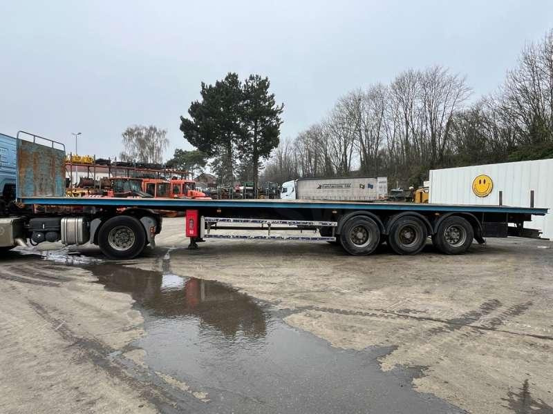 Trax 3 ESSIEUX - Semi-reboque plataforma/ Caixa aberta: foto 4 Trax 3 ESSIEUX - Semi-reboque plataforma/ Caixa aberta: foto 4