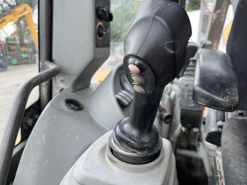 Retroescavadeira Volvo BL71+ POWERSHIFT: foto 50 Retroescavadeira Volvo BL71+ POWERSHIFT: foto 50