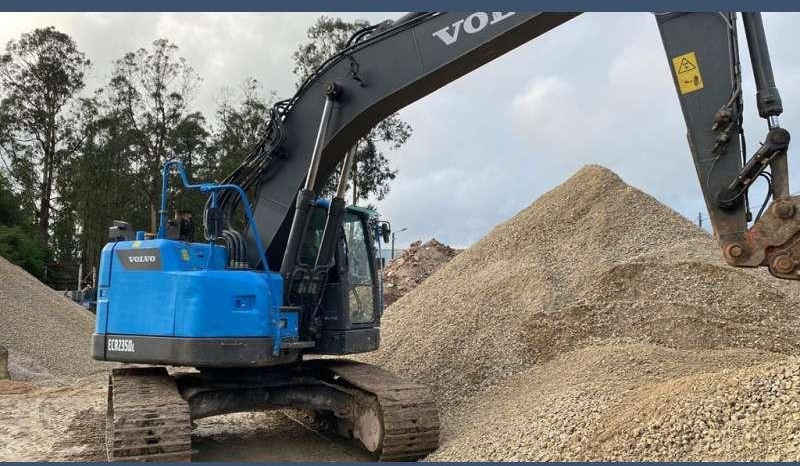 Volvo ECR235DL - Escavadora de rastos: foto 2 Volvo ECR235DL - Escavadora de rastos: foto 2