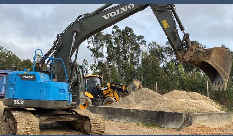 Volvo ECR235DL - Escavadora de rastos: foto 1 Volvo ECR235DL - Escavadora de rastos: foto 1