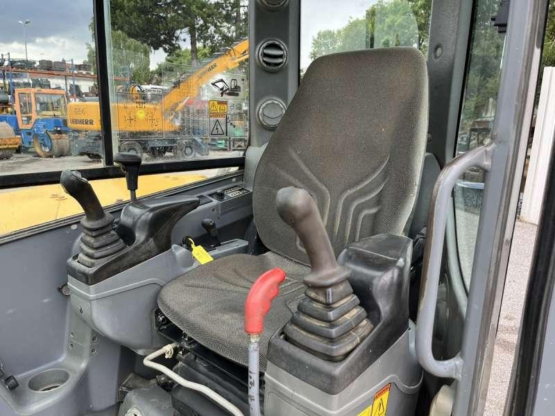 Mini escavadeira Volvo ECR58: foto 41