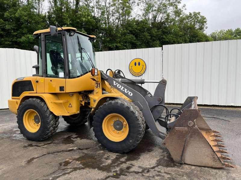Volvo L30G - Carregadeira de rodas: foto 1 Volvo L30G - Carregadeira de rodas: foto 1
