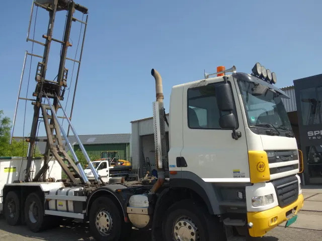 DAF CF 410 8X4 NCH CONTAINER SYSTEEM 32 TON 90 graden silo containers - Caminhão com sistema de cabo: foto 2 DAF CF 410 8X4 NCH CONTAINER SYSTEEM 32 TON 90 graden silo containers - Caminhão com sistema de cabo: foto 2