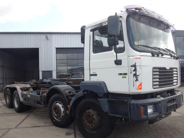 MAN 35-364 chassis cabine manual diesel pomp 6 cil 8x4 - Caminhão chassi: foto 1 MAN 35-364 chassis cabine manual diesel pomp 6 cil 8x4 - Caminhão chassi: foto 1