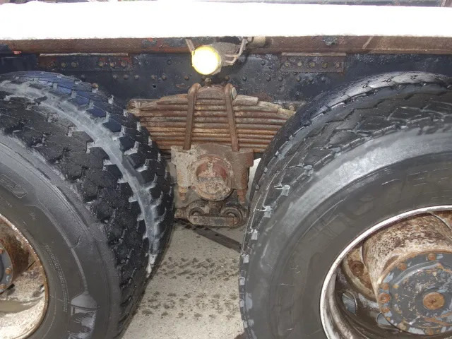 MAN 35-364 chassis cabine manual diesel pomp 6 cil 8x4 - Caminhão chassi: foto 4 MAN 35-364 chassis cabine manual diesel pomp 6 cil 8x4 - Caminhão chassi: foto 4