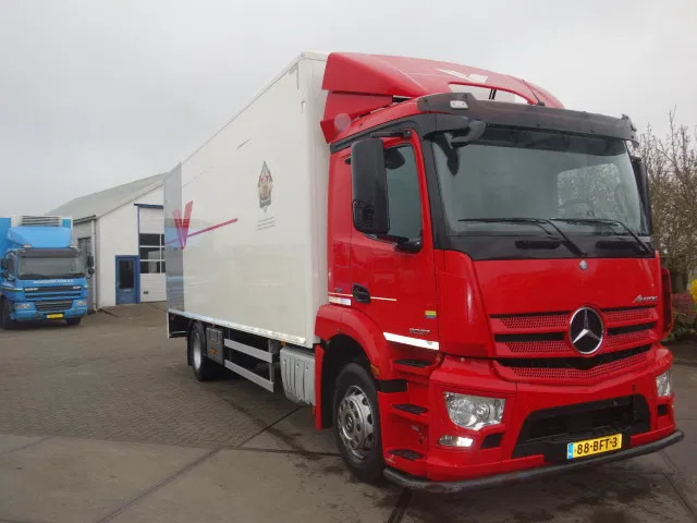 Mercedes-Benz Antos 2027 - Caminhão furgão: foto 2 Mercedes-Benz Antos 2027 - Caminhão furgão: foto 2