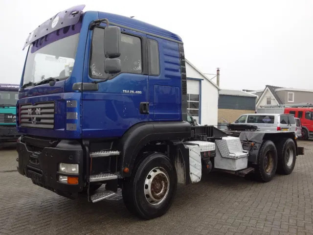 MAN TGA26-480 STEELSPRINGS,MANUAL GEARBOX,AIRCO,RETARDER 6X4 - Tractor: foto 2 MAN TGA26-480 STEELSPRINGS,MANUAL GEARBOX,AIRCO,RETARDER 6X4 - Tractor: foto 2