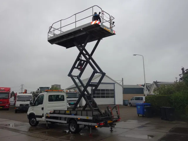 Iveco Daily 40C15 SKY WORKER PLATFORM - Veículo comercial: foto 5 Iveco Daily 40C15 SKY WORKER PLATFORM - Veículo comercial: foto 5