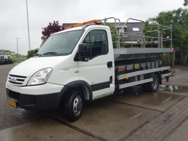 Iveco Daily 40C15 SKY WORKER PLATFORM - Veículo comercial: foto 2 Iveco Daily 40C15 SKY WORKER PLATFORM - Veículo comercial: foto 2