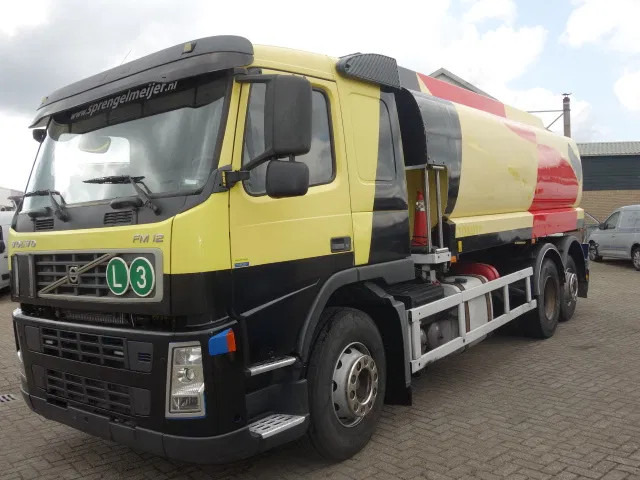 Volvo FM 12 18500liter tank,AIRCO,MANUAL GEARBOX - Caminhão tanque: foto 1 Volvo FM 12 18500liter tank,AIRCO,MANUAL GEARBOX - Caminhão tanque: foto 1
