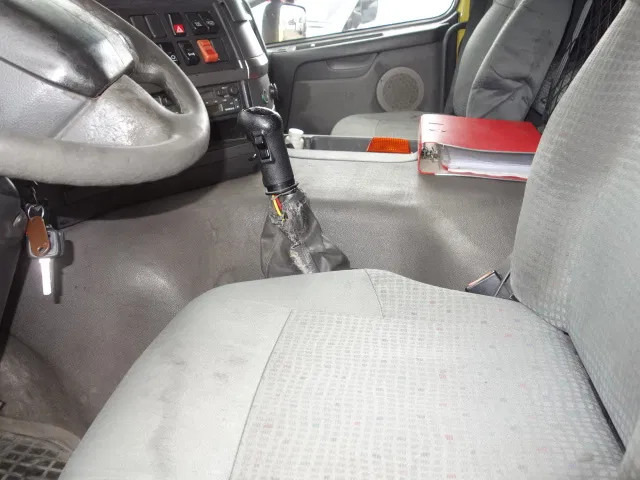 Volvo FM 12 18500liter tank,AIRCO,MANUAL GEARBOX - Caminhão tanque: foto 3 Volvo FM 12 18500liter tank,AIRCO,MANUAL GEARBOX - Caminhão tanque: foto 3