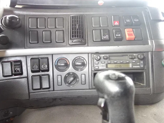 Volvo FM 12 18500liter tank,AIRCO,MANUAL GEARBOX - Caminhão tanque: foto 4 Volvo FM 12 18500liter tank,AIRCO,MANUAL GEARBOX - Caminhão tanque: foto 4