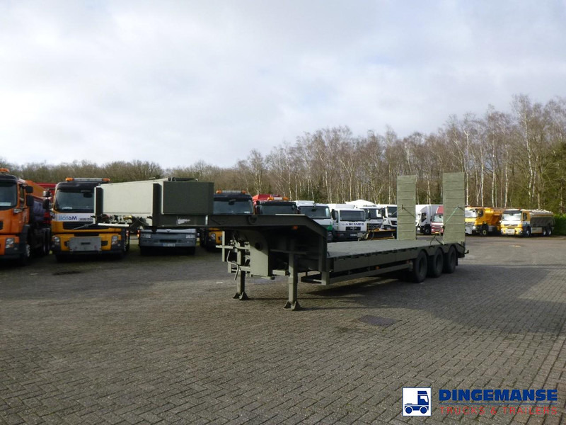 Broshuis 3-axle semi-lowbed trailer E-2130 / 73 t + ramps - Semireboque baixa: foto 1 Broshuis 3-axle semi-lowbed trailer E-2130 / 73 t + ramps - Semireboque baixa: foto 1
