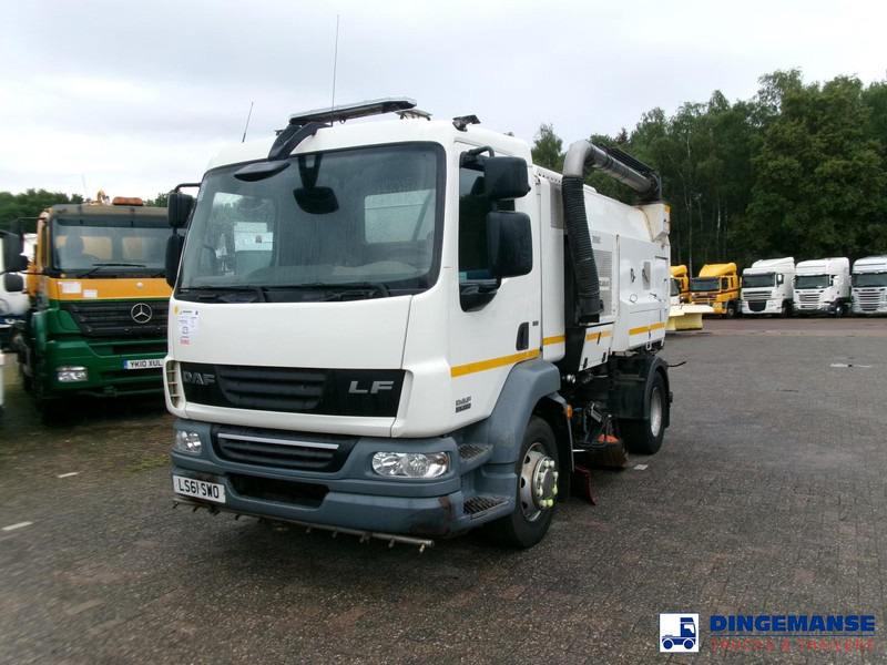 DAF LF 55.220 4x2 Scarab sweeper - Varredora urbana: foto 1 DAF LF 55.220 4x2 Scarab sweeper - Varredora urbana: foto 1