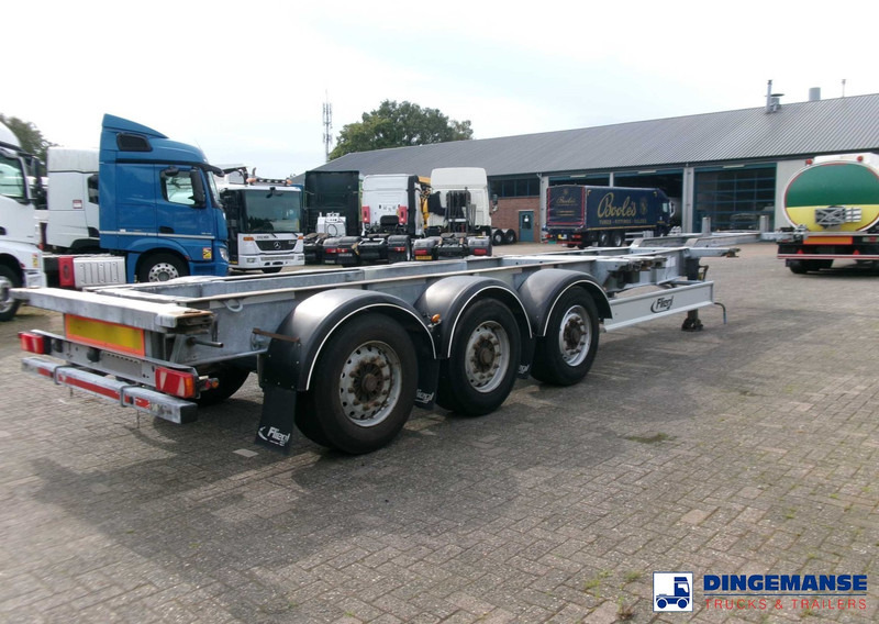 Fliegl 3-axle container trailer 45 ft - Semireboque transportador de contêineres/ Caixa móvel: foto 4 Fliegl 3-axle container trailer 45 ft - Semireboque transportador de contêineres/ Caixa móvel: foto 4
