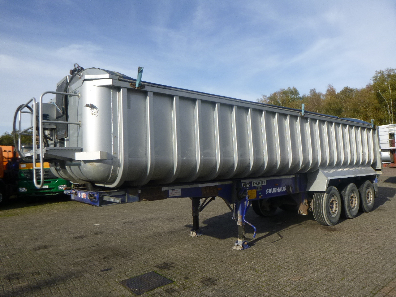 Semireboque basculante Fruehauf Tipper trailer alu 35 m3 + tarpaulin: foto 1