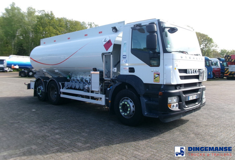 Iveco AD260S31Y 6X2 fuel tank 19 m3 / 5 comp / ADR 02-07-2024 - Caminhão tanque: foto 2 Iveco AD260S31Y 6X2 fuel tank 19 m3 / 5 comp / ADR 02-07-2024 - Caminhão tanque: foto 2