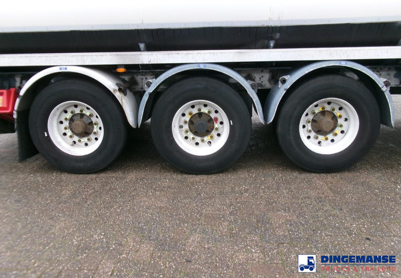 Lakeland Fuel tank alu 42.8 m3 / 6 comp + pump - Semirreboque tanque: foto 5 Lakeland Fuel tank alu 42.8 m3 / 6 comp + pump - Semirreboque tanque: foto 5