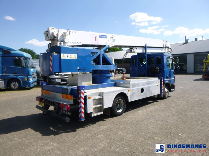 MAN TGL 7.180 4x2 + Klaas K25-30 crane - Caminhão grua: foto 4 MAN TGL 7.180 4x2 + Klaas K25-30 crane - Caminhão grua: foto 4