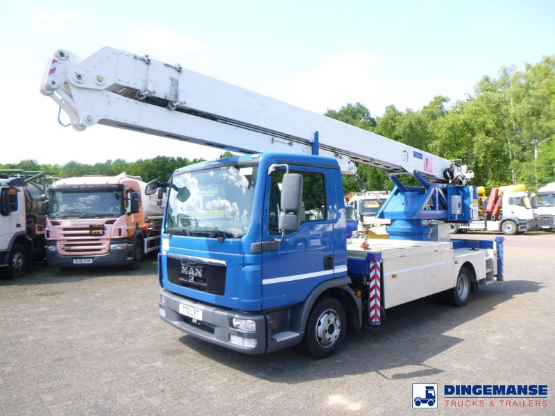 MAN TGL 7.180 4x2 + Klaas K25-30 crane - Caminhão grua: foto 1 MAN TGL 7.180 4x2 + Klaas K25-30 crane - Caminhão grua: foto 1