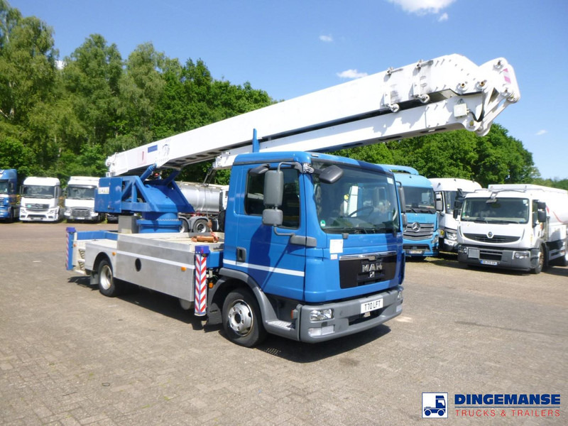 MAN TGL 7.180 4x2 + Klaas K25-30 crane - Caminhão grua: foto 2 MAN TGL 7.180 4x2 + Klaas K25-30 crane - Caminhão grua: foto 2