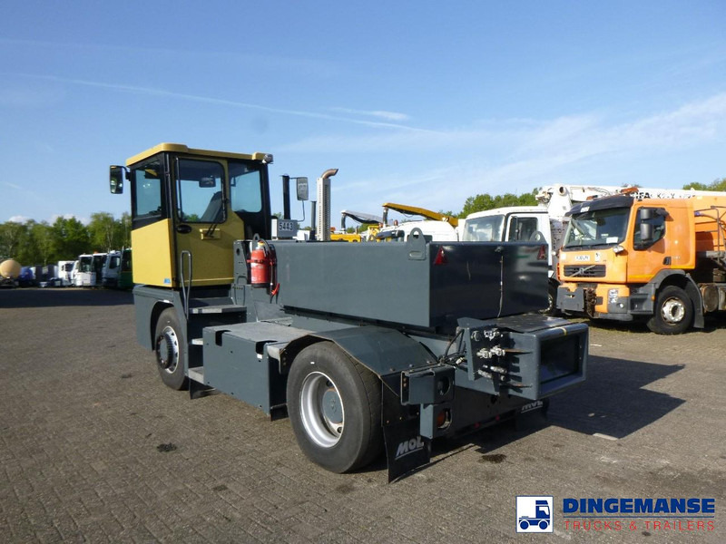MOL RM 255 4X4 terminal drawbar tractor 150 ton - Tractor de terminal: foto 3 MOL RM 255 4X4 terminal drawbar tractor 150 ton - Tractor de terminal: foto 3