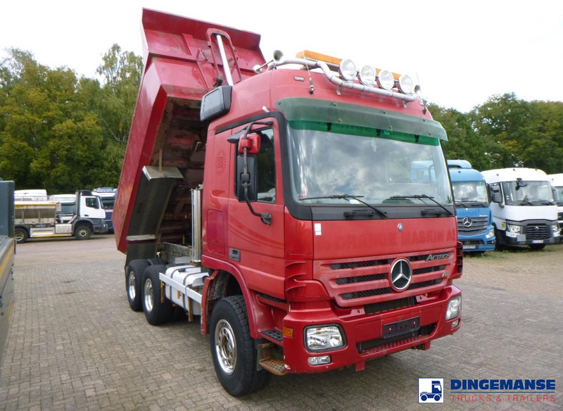 Mercedes-Benz Actros 3350 6x4 tipper - Caminhão basculante: foto 2 Mercedes-Benz Actros 3350 6x4 tipper - Caminhão basculante: foto 2