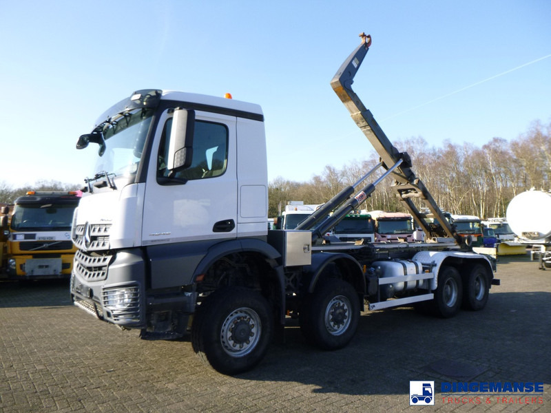 Mercedes-Benz Arocs 4545 8x8 AJK container hook 25 t - Caminhão polibenne: foto 1 Mercedes-Benz Arocs 4545 8x8 AJK container hook 25 t - Caminhão polibenne: foto 1