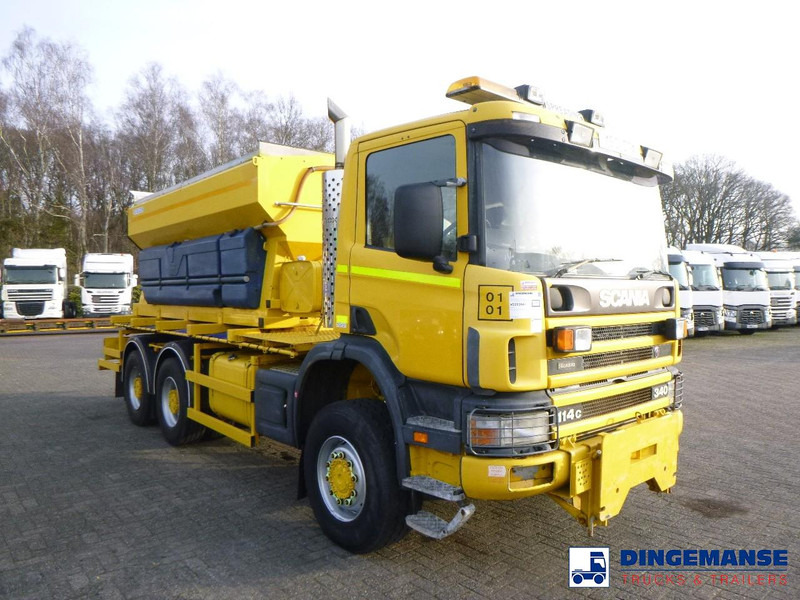 Scania P114-340 CB 6X6 RHD gritter / snow plough - Veículo limpa-neves: foto 2 Scania P114-340 CB 6X6 RHD gritter / snow plough - Veículo limpa-neves: foto 2