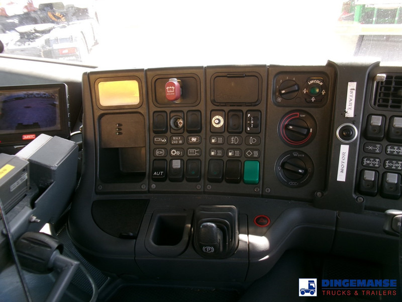 Locação de Scania P114-340 CB 6X6 RHD gritter / snow plough Scania P114-340 CB 6X6 RHD gritter / snow plough: foto 18