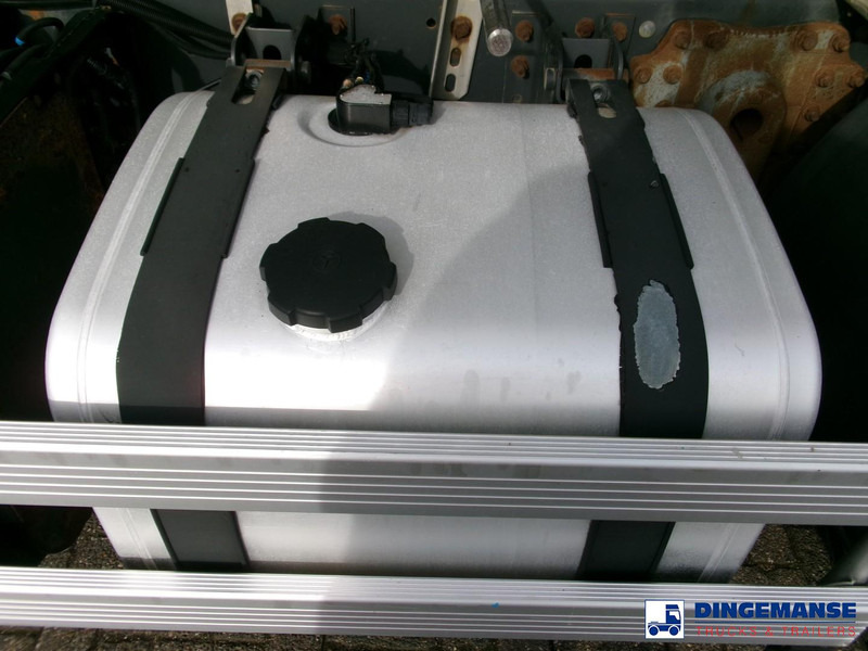 Volvo FE 280 4X2 fuel tank 13.6 m3 / 4 comp / ADR 07/07/24 - Caminhão tanque: foto 5 Volvo FE 280 4X2 fuel tank 13.6 m3 / 4 comp / ADR 07/07/24 - Caminhão tanque: foto 5