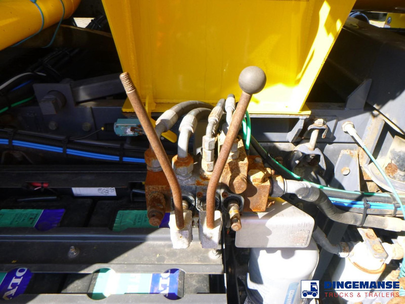 Caminhão limpa fossa Volvo FE 300 6X4 Whale vacuum tank 10.2 m3: foto 16