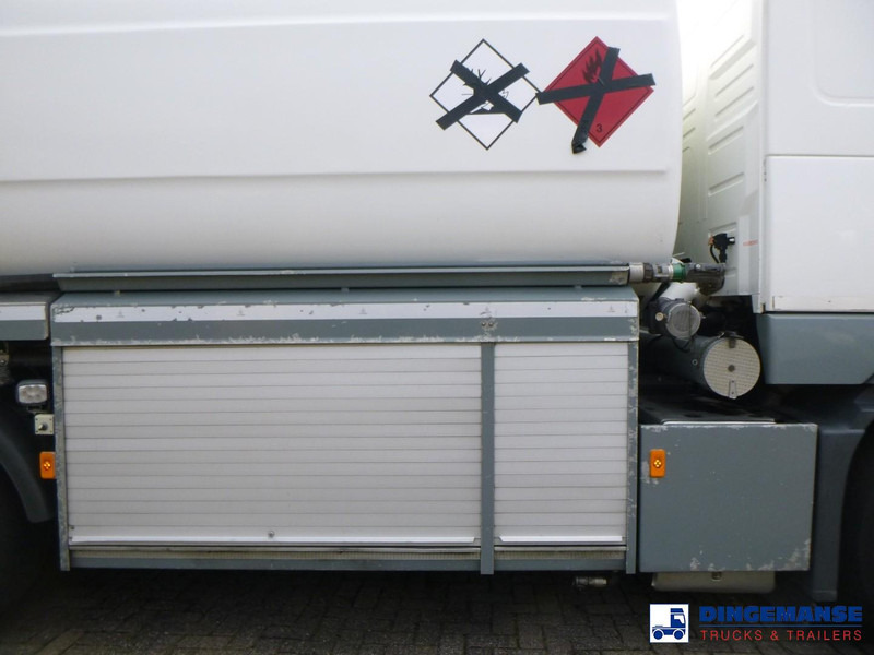 Volvo FH 460 6x2 fuel tank 23.6 m3 / 4 comp - Caminhão tanque: foto 5 Volvo FH 460 6x2 fuel tank 23.6 m3 / 4 comp - Caminhão tanque: foto 5