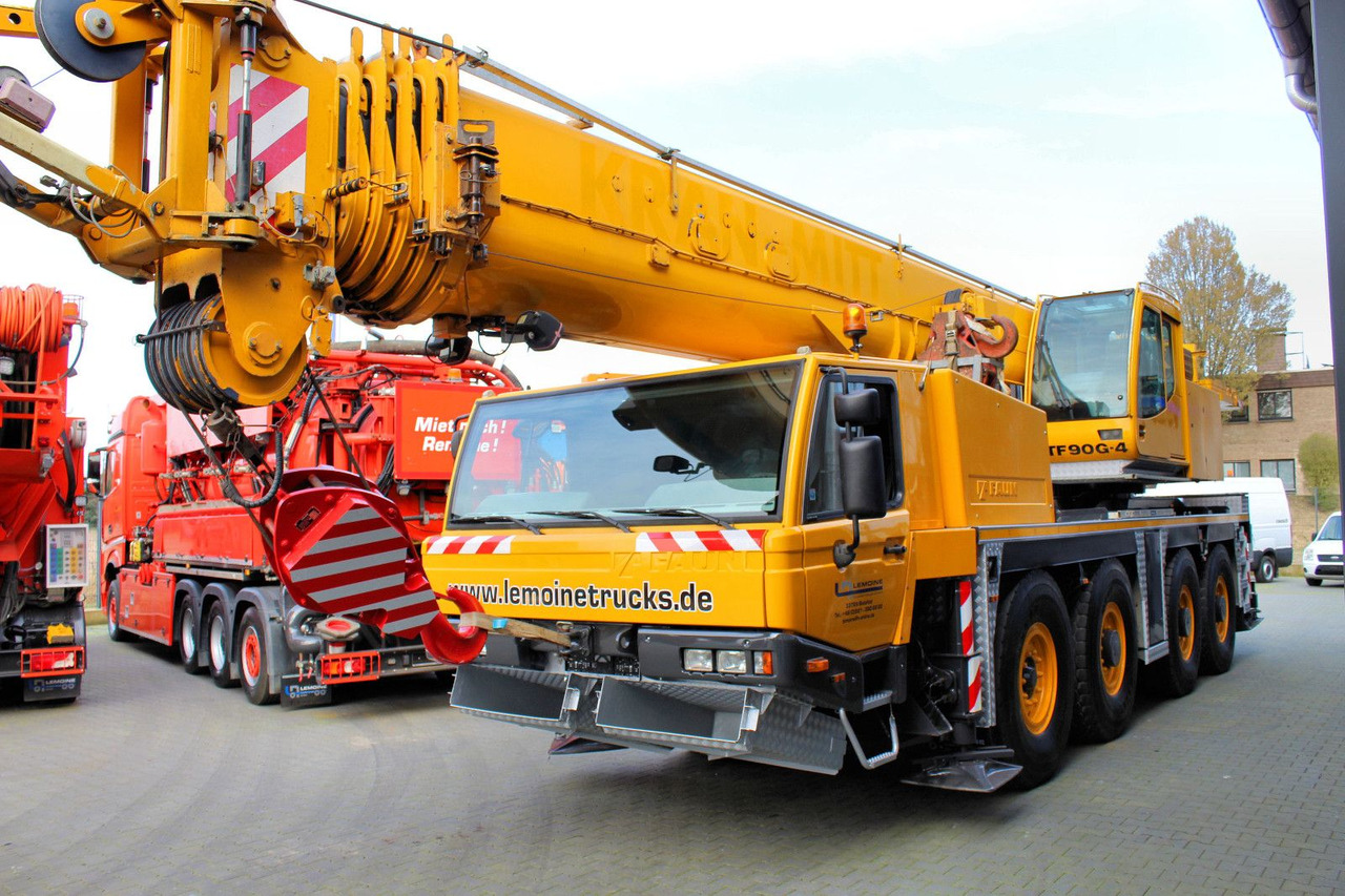 Faun Tadano FAUN ATF 90 G-4 8x6 Autokran + 20 tonnen - Caminhão grua: foto 4 Faun Tadano FAUN ATF 90 G-4 8x6 Autokran + 20 tonnen - Caminhão grua: foto 4