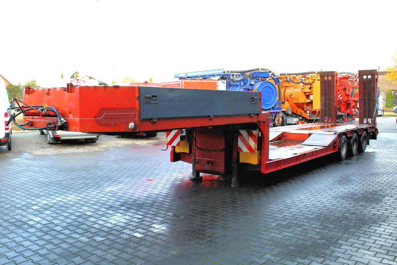 Langendorf 3-Achs SATBUE30-37 Tiefbett Tieflader+Rampen+TÜV - Semireboque baixa: foto 2 Langendorf 3-Achs SATBUE30-37 Tiefbett Tieflader+Rampen+TÜV - Semireboque baixa: foto 2