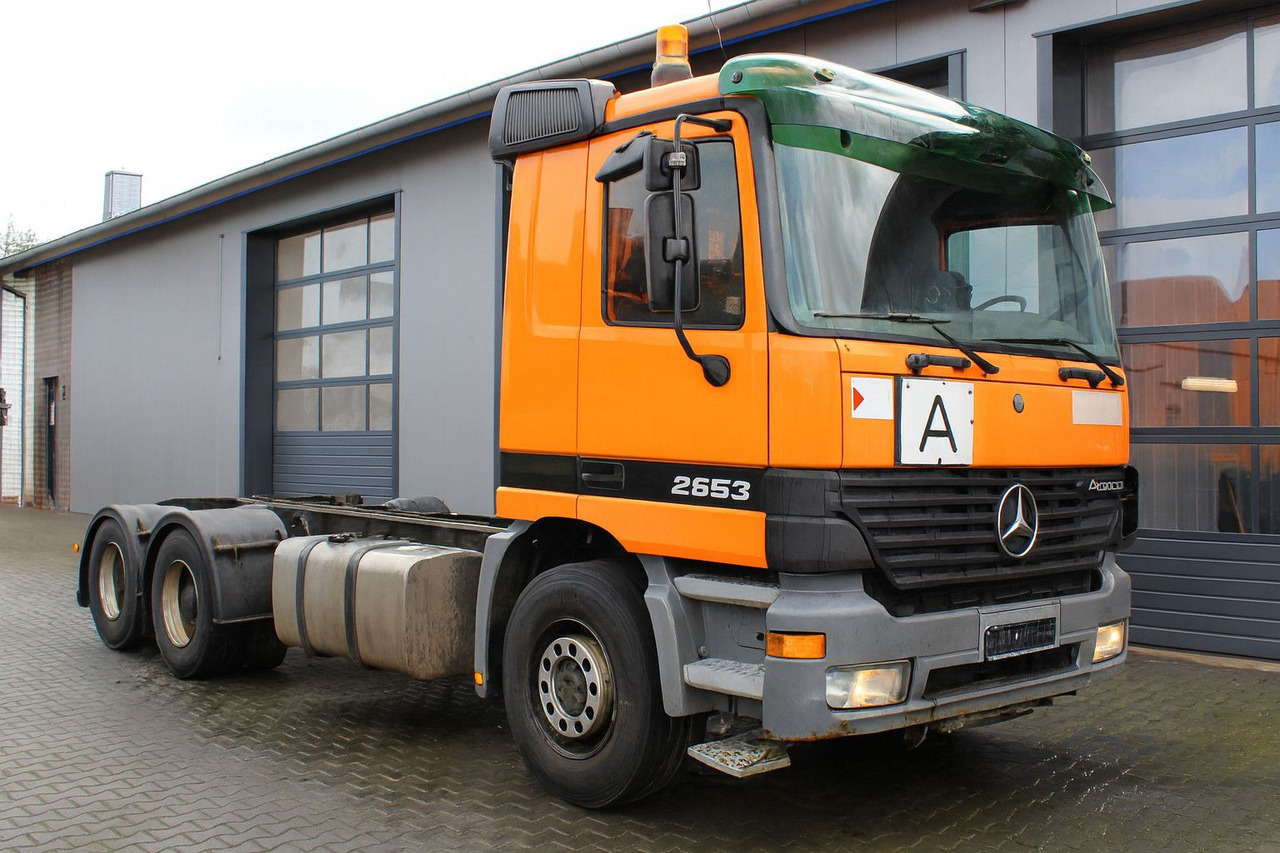 Mercedes-Benz Actros 2653 V8 6x4 Blatt-Luft EPS *clutch* - Caminhão chassi: foto 1 Mercedes-Benz Actros 2653 V8 6x4 Blatt-Luft EPS *clutch* - Caminhão chassi: foto 1