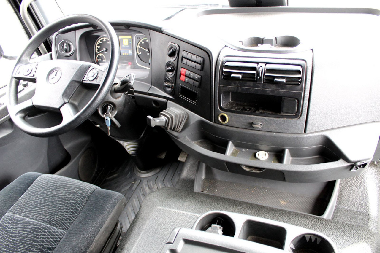 Camião de caixa aberta/ Plataforma Mercedes-Benz Atego 1527 4x2 Pritsche + Ladebordwand: foto 15 Camião de caixa aberta/ Plataforma Mercedes-Benz Atego 1527 4x2 Pritsche + Ladebordwand: foto 15