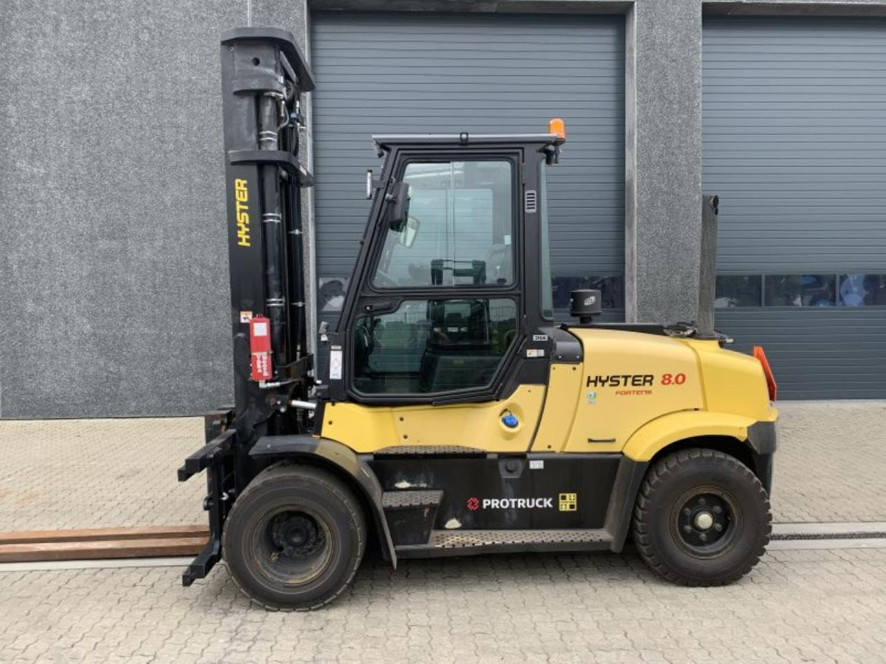 Hyster H8.0FT-6 - Empilhadeira a diesel: foto 1 Hyster H8.0FT-6 - Empilhadeira a diesel: foto 1