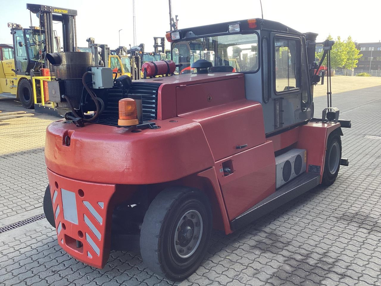 Kalmar DCE80-6LB - Empilhadeira a diesel: foto 3 Kalmar DCE80-6LB - Empilhadeira a diesel: foto 3