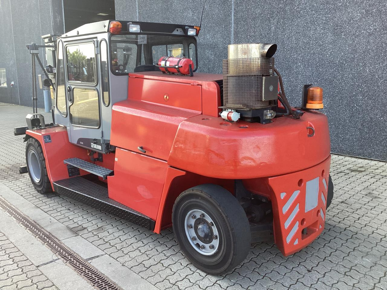 Kalmar DCE80-6LB - Empilhadeira a diesel: foto 4 Kalmar DCE80-6LB - Empilhadeira a diesel: foto 4
