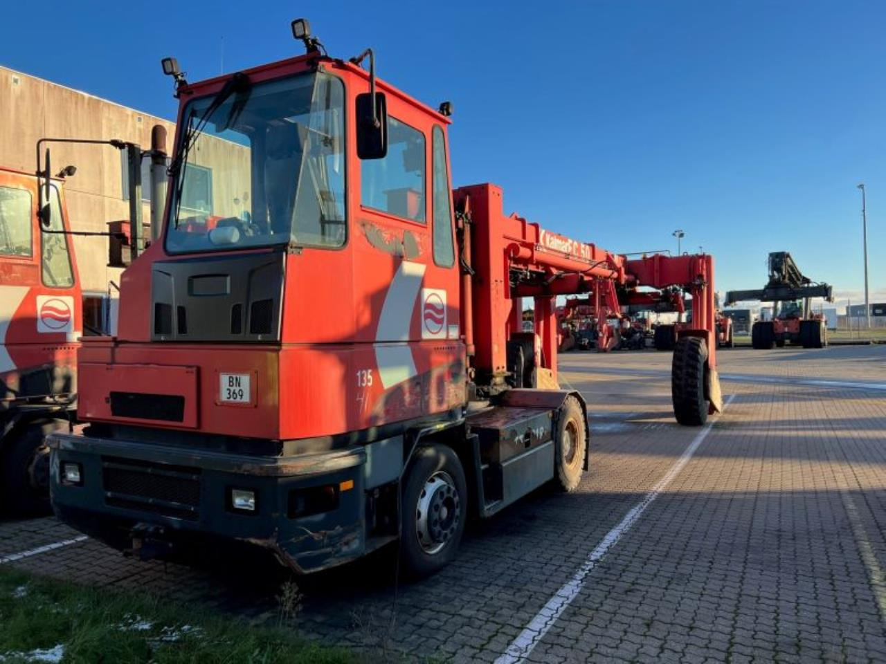 Kalmar TT618 - Tractor de terminal: foto 2 Kalmar TT618 - Tractor de terminal: foto 2